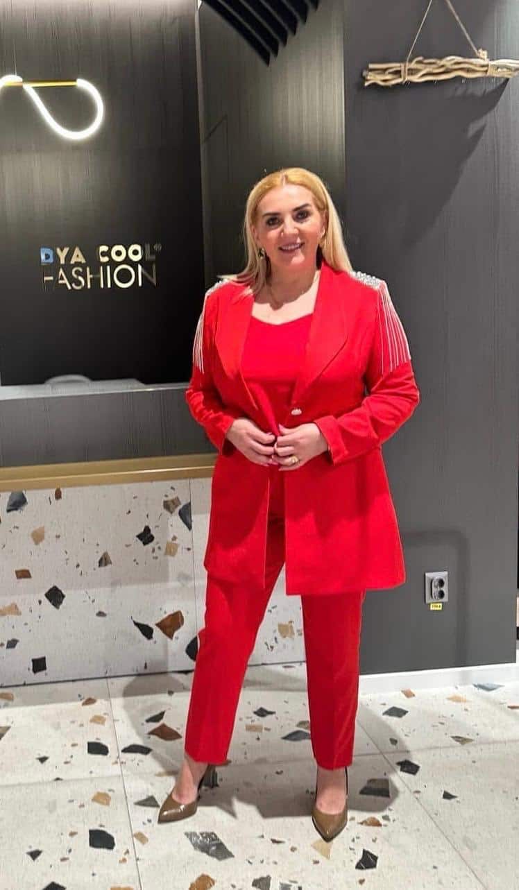 Costum Dama cu Cristale DYA301