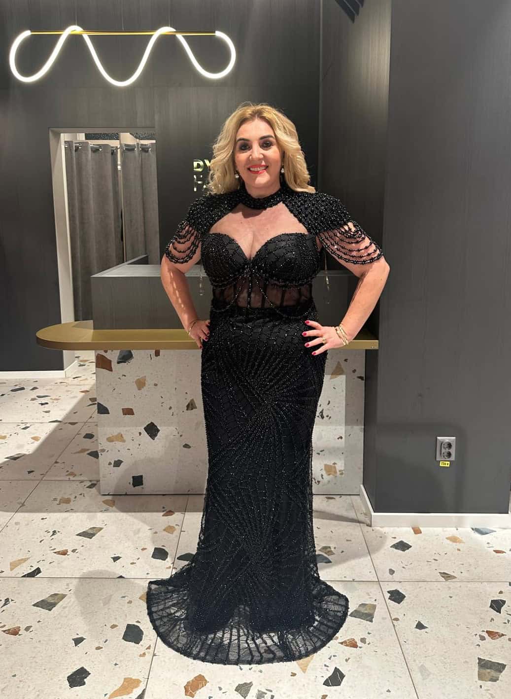 Rochie Lunga cu Margele Negre DYA322