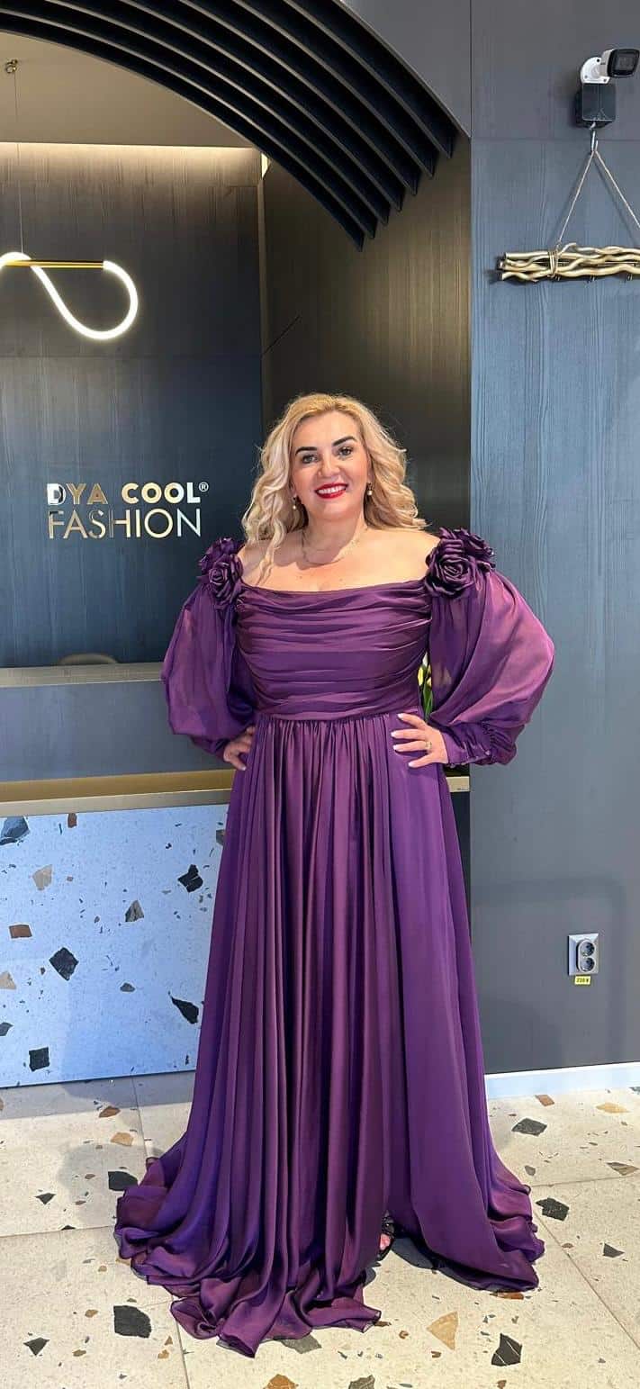 Rochie Lunga Cu maneci Bufante DYA347