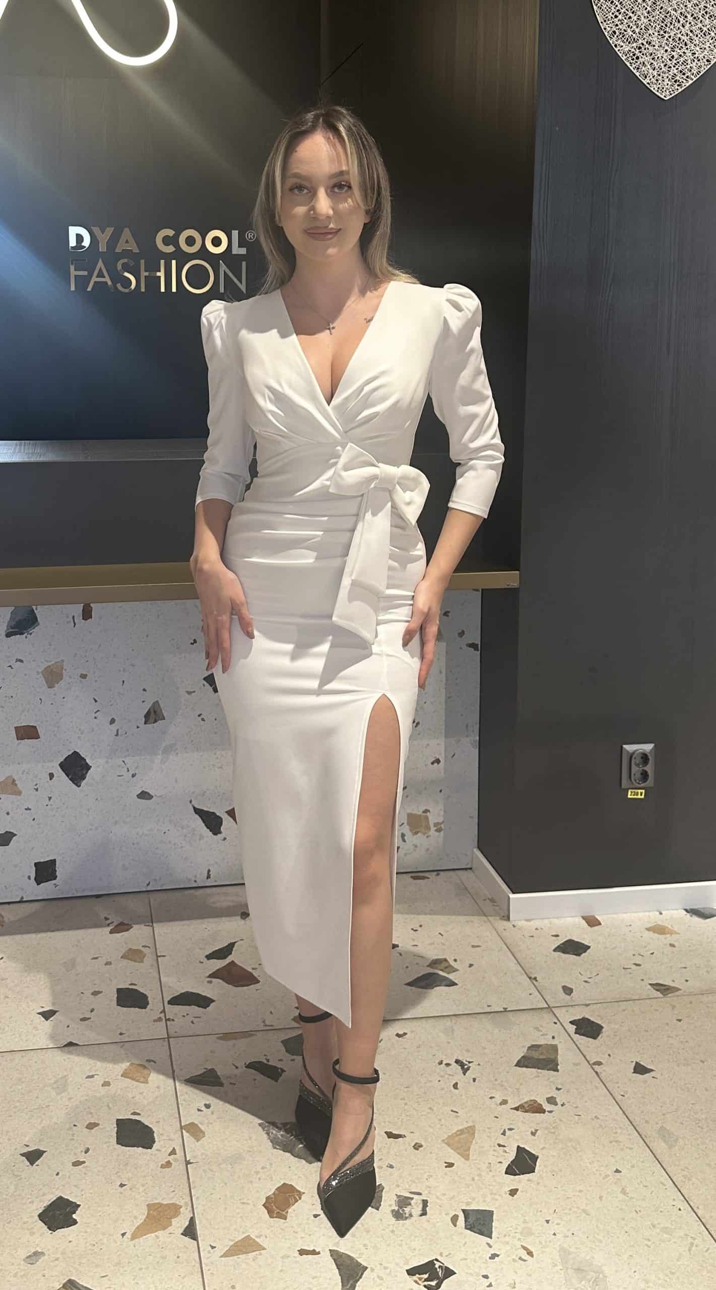 Rochie Lunga Alba Cu Funda DYA394