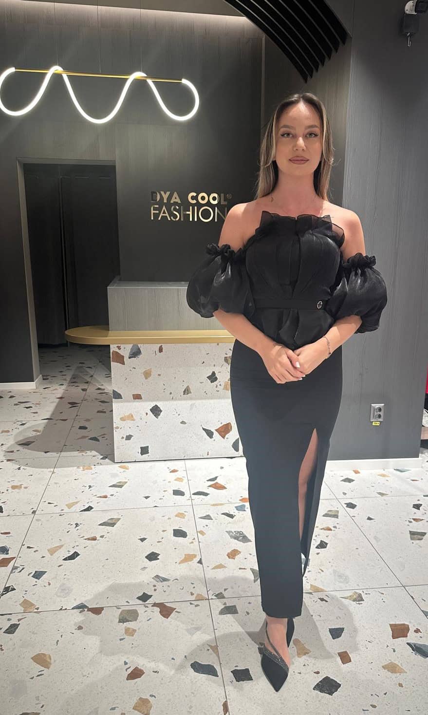 Rochie Neagra cu Mancea Bufanta Cazuta DYA639 - imagine 6