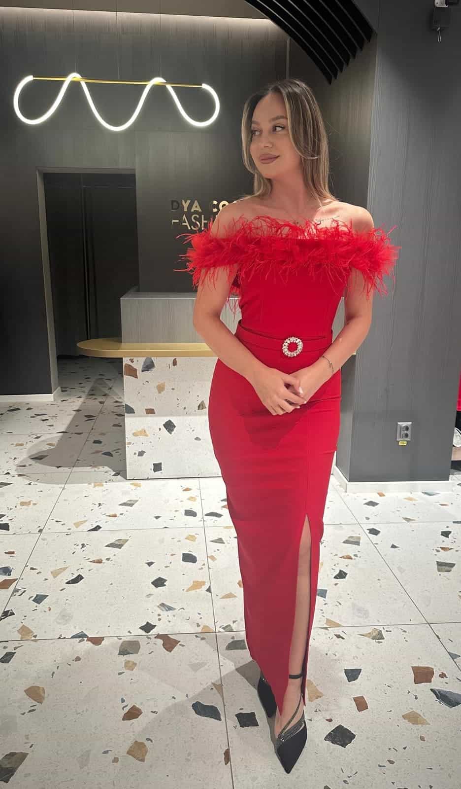 Rochie Lunga Rosie Cu Pene DYA646 - imagine 5