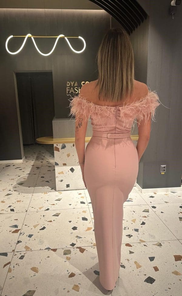 Rochie Lunga Roz Cu Pene DYA647 - imagine 5