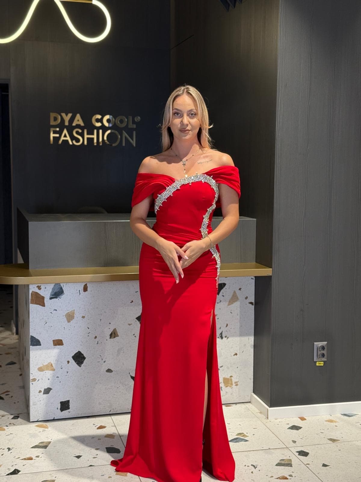 Rochie Lungă Roșu Umeri Căzuți DYA816