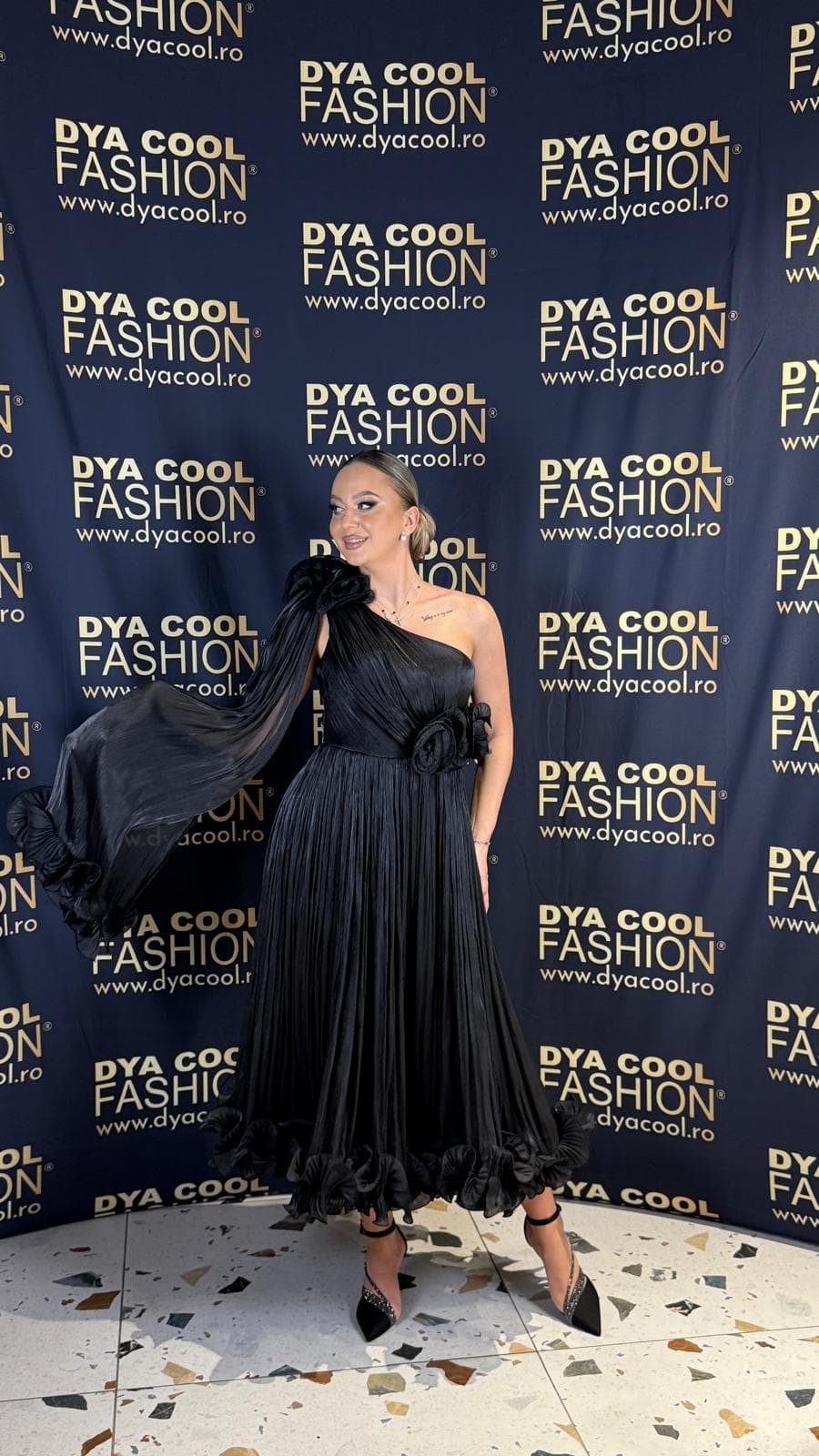 Rochie Midi Eleganta Negru cu Volane si Pliuri DYA987 - imagine 2
