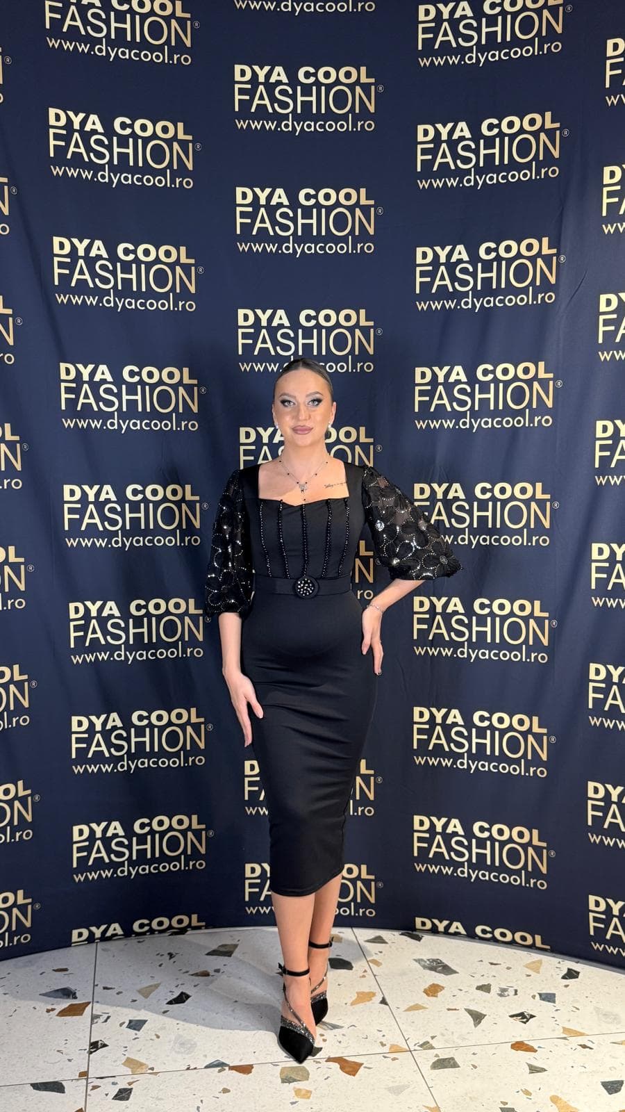 Rochie Midi Negru cu Maneca Bufanta Flower DYA989