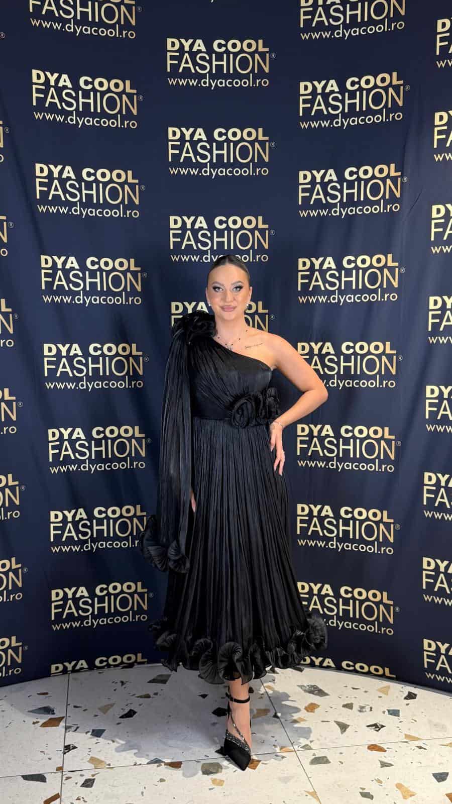 Rochie Midi Eleganta Negru cu Volane si Pliuri DYA987