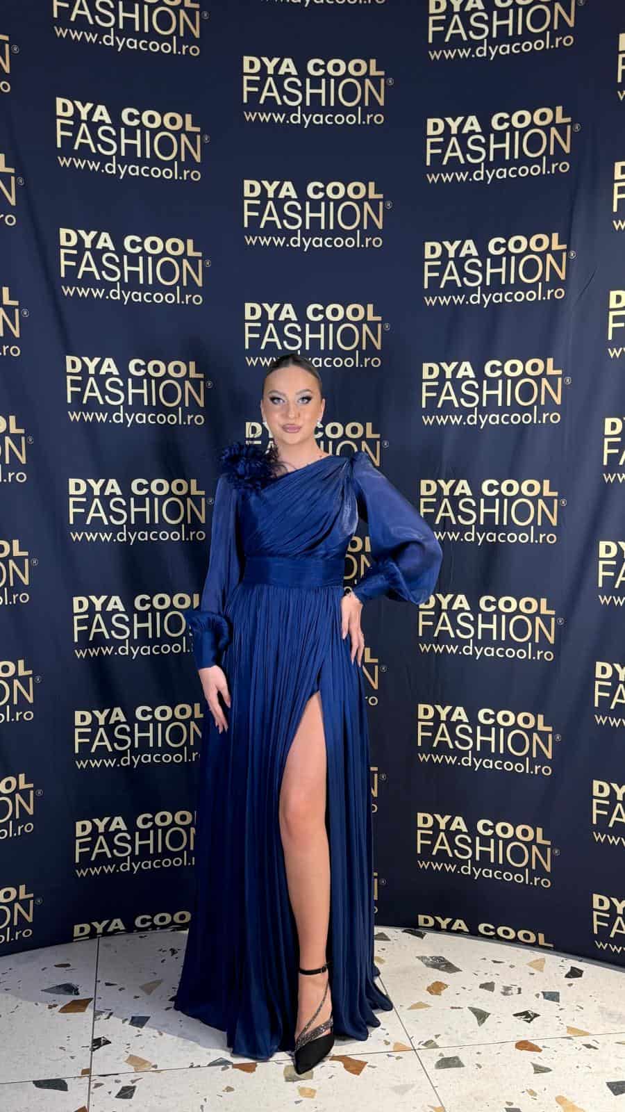 Rochie Lunga Eleganta Bleumarin cu Volane si Pliuri DYA1004