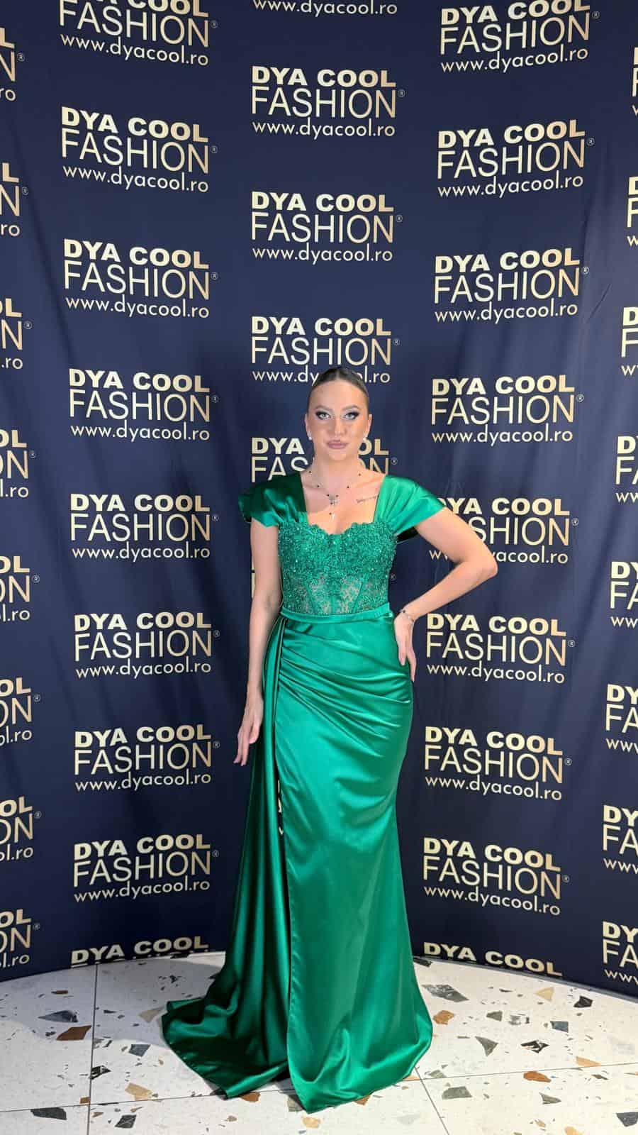 Rochie Lunga  Verde Smarald DYA1012