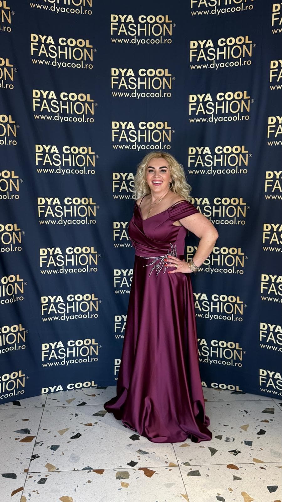 Rochie Lunga Burgundy Satin DYA996 - imagine 2