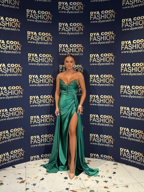 Rochie Lunga Satin Verde Smarald DYA1061