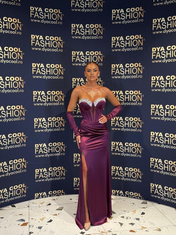 Rochie Lunga Visiniu Burgundy  Satin cu Maneca DYA1073