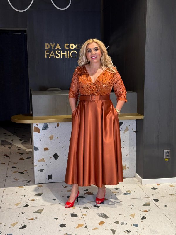 Rochie Midi Arămie Cu Paiete, Fustă Satinată Și Buzunare STN  DYA1088