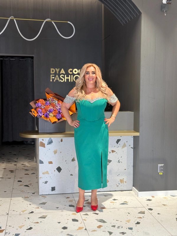 Rochie Midi Verde cu Umeri Goi DYA1163