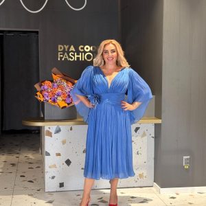 Rochie Midi Albastră cu Pliuri și Mâneci Ample DYA1165