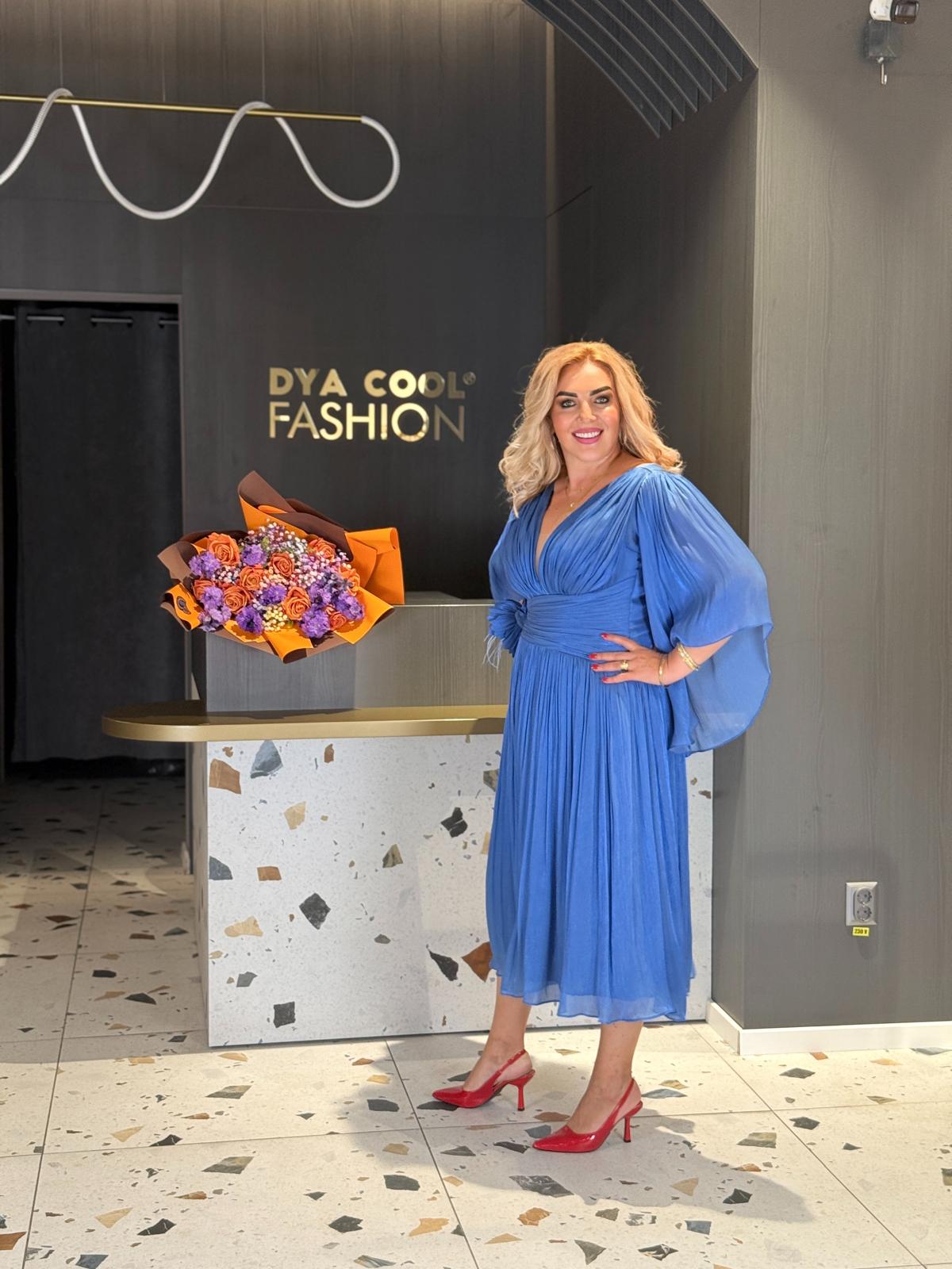 Rochie Midi Albastră cu Pliuri și Mâneci Ample DYA1165 - imagine 3