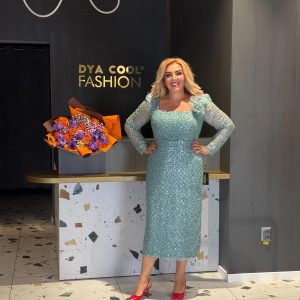 Rochie Midi Verde Mentă cu Paiete și Detaliu Floral 3D DYA1167