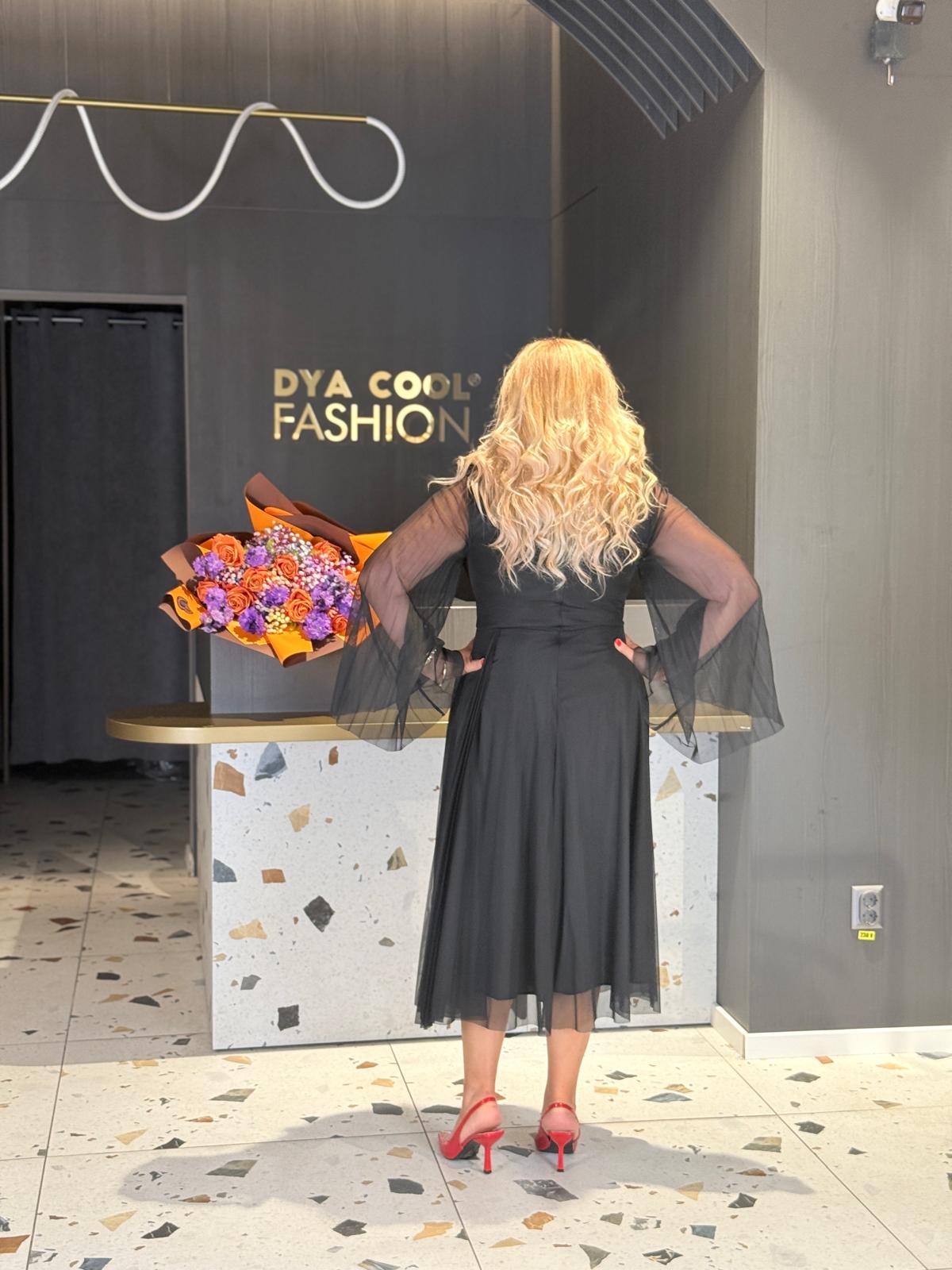 Rochie Midi Neagră Din Tull Cu Aplicații Florale DYA1182 - imagine 4