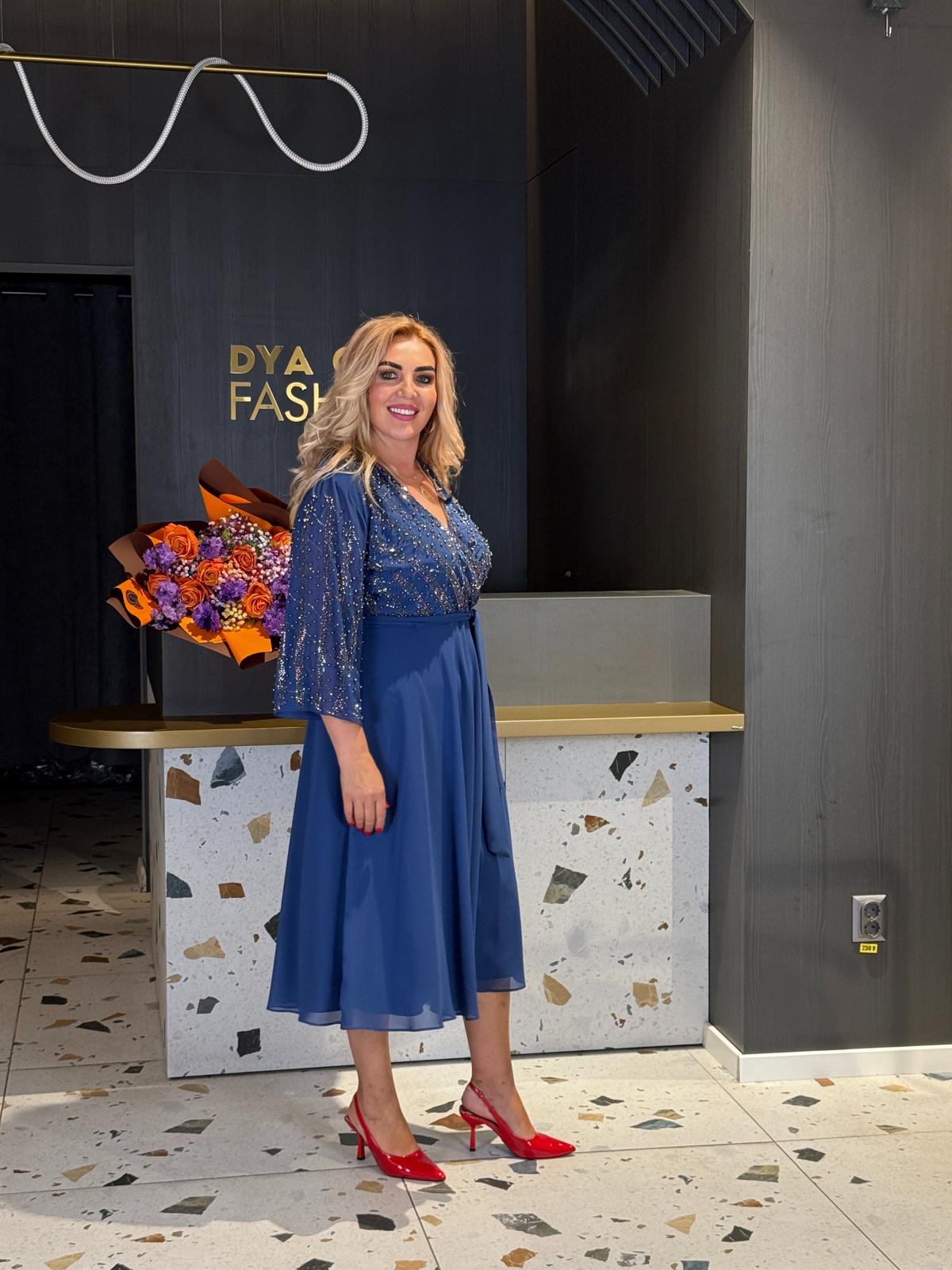 Rochie Midi Albastră Cu Bust Din Paiete DYA1188 - imagine 2