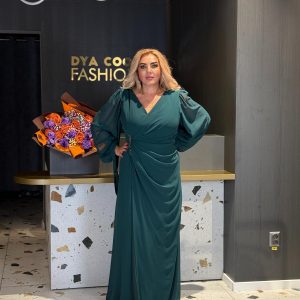 Rochie Lungă Verde Smarald Cu Mâneci Ample DYA1179