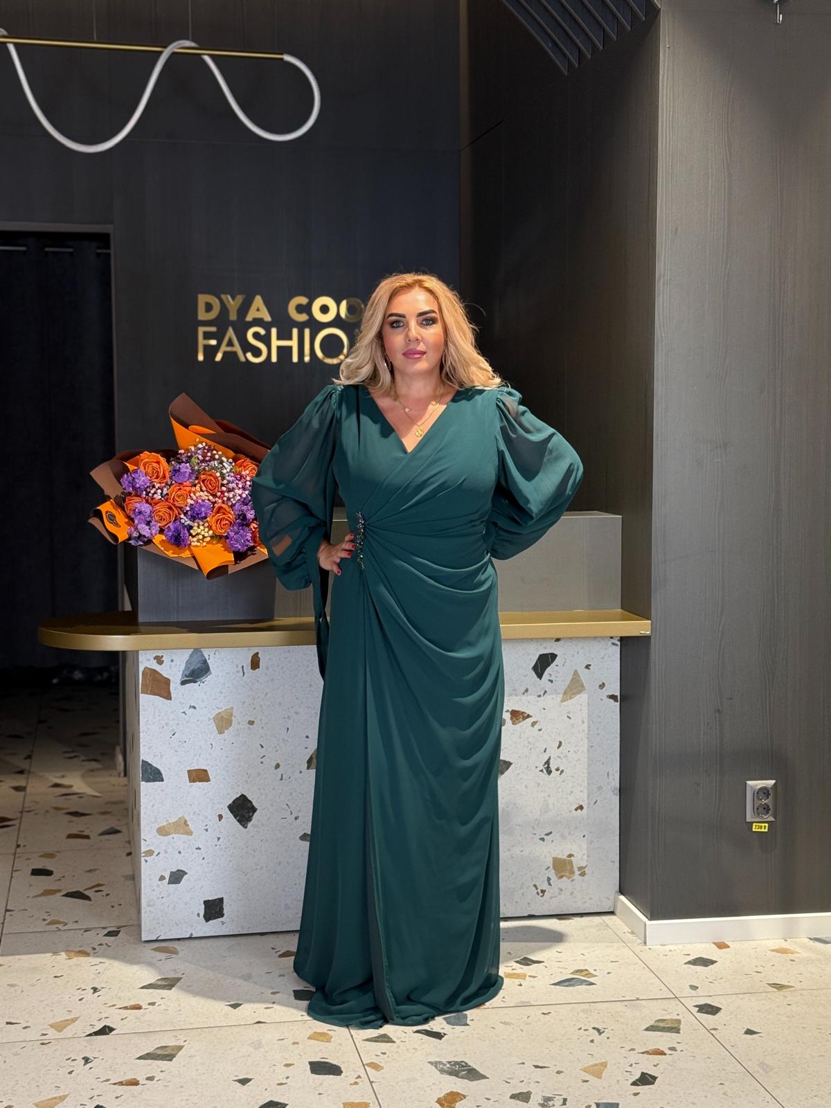 Rochie Lungă Verde Smarald Cu Mâneci Ample DYA1179