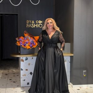 Rochie Lungă Neagră Din Satin Cu Bust Din Dantelă DYA1191