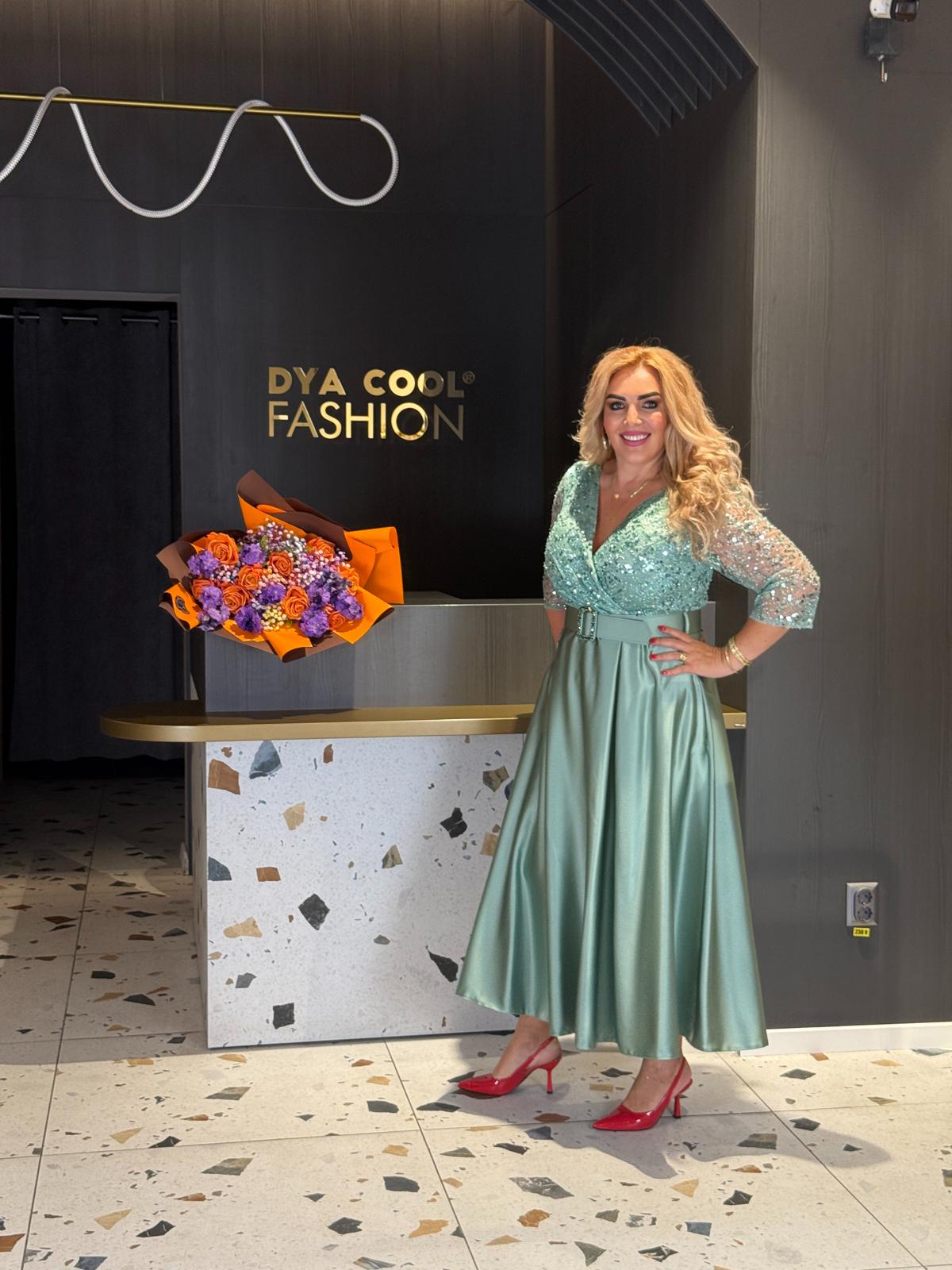 Rochie Midi Verde Mentă Cu Paiete, Fustă Satinată Și Buzunare STN DYA1193 - imagine 3