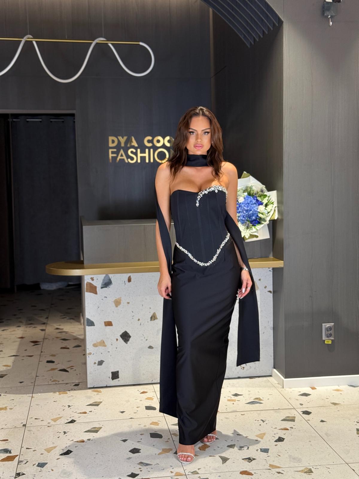 Rochie Lunga Neagra Cu Corset Si Detalii Argintii DYA1203