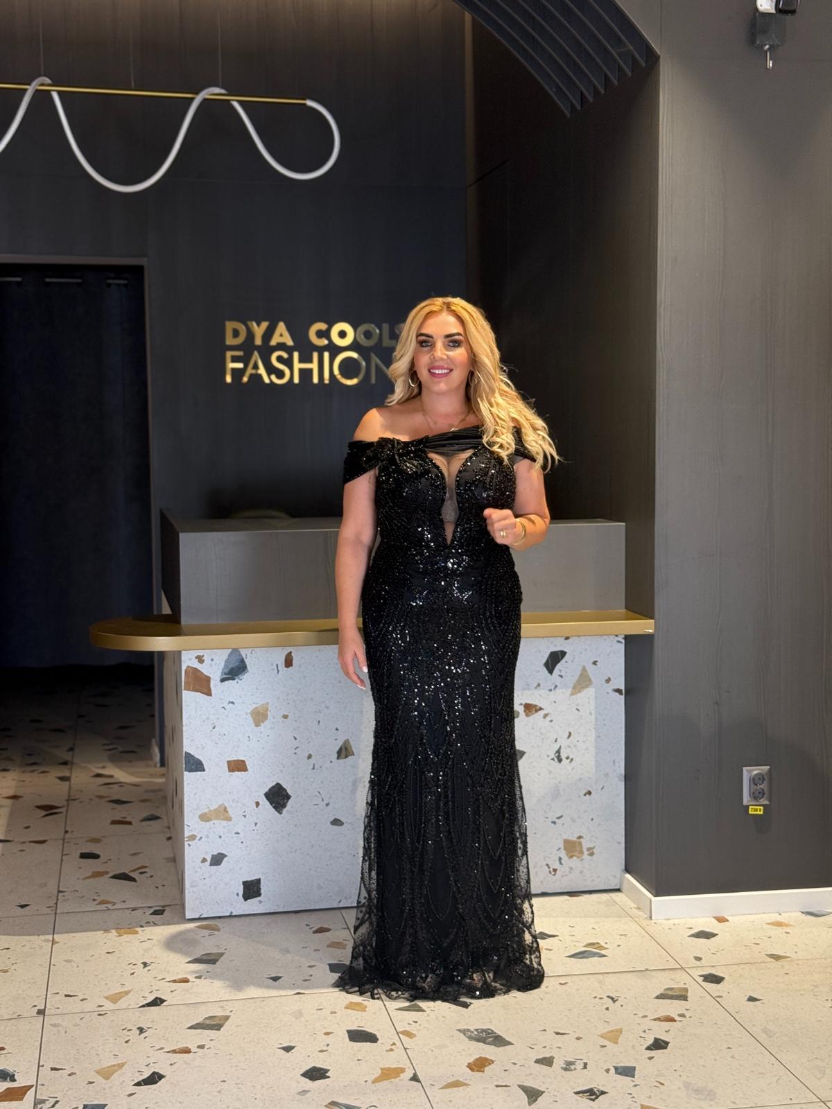 Rochie Lungă Neagră Din Tull Cu Paiete Llx DYA1229