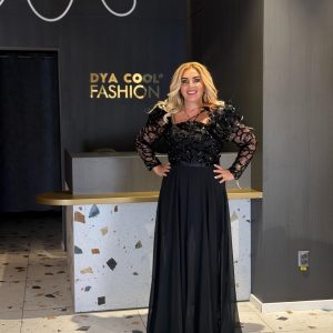 Salopeta  Neagra Din Voal  3D Si Pene DYA1231