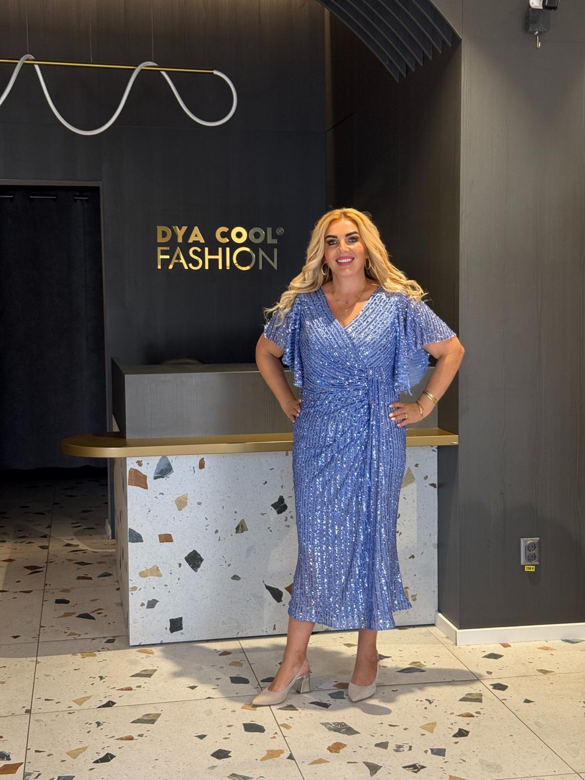 Rochie Midi Albastra Cu Paiete Si Decolteu In V DYA1233