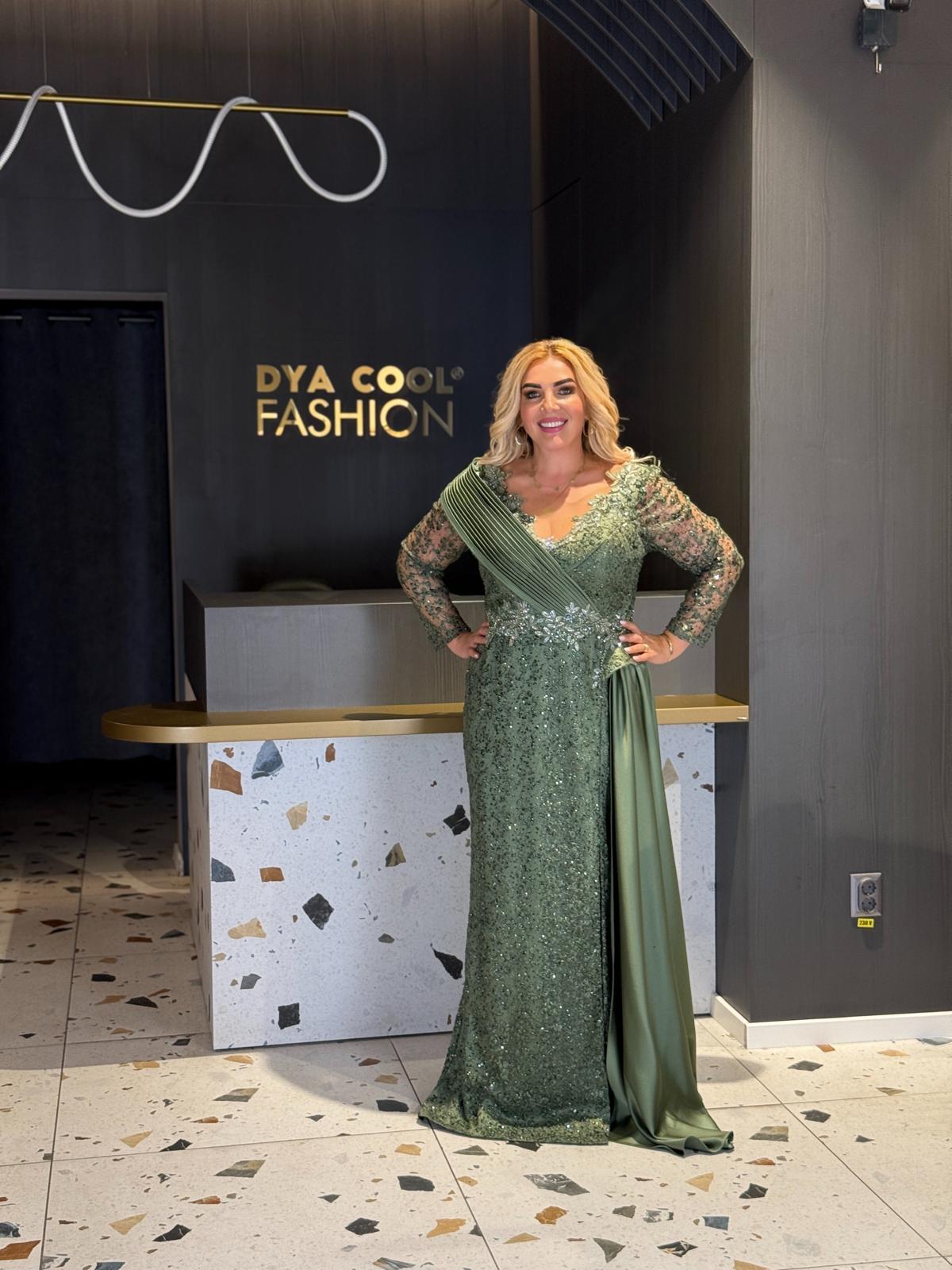 Rochie Lungă Verde Din Dantelă Și Paiete DYA1237