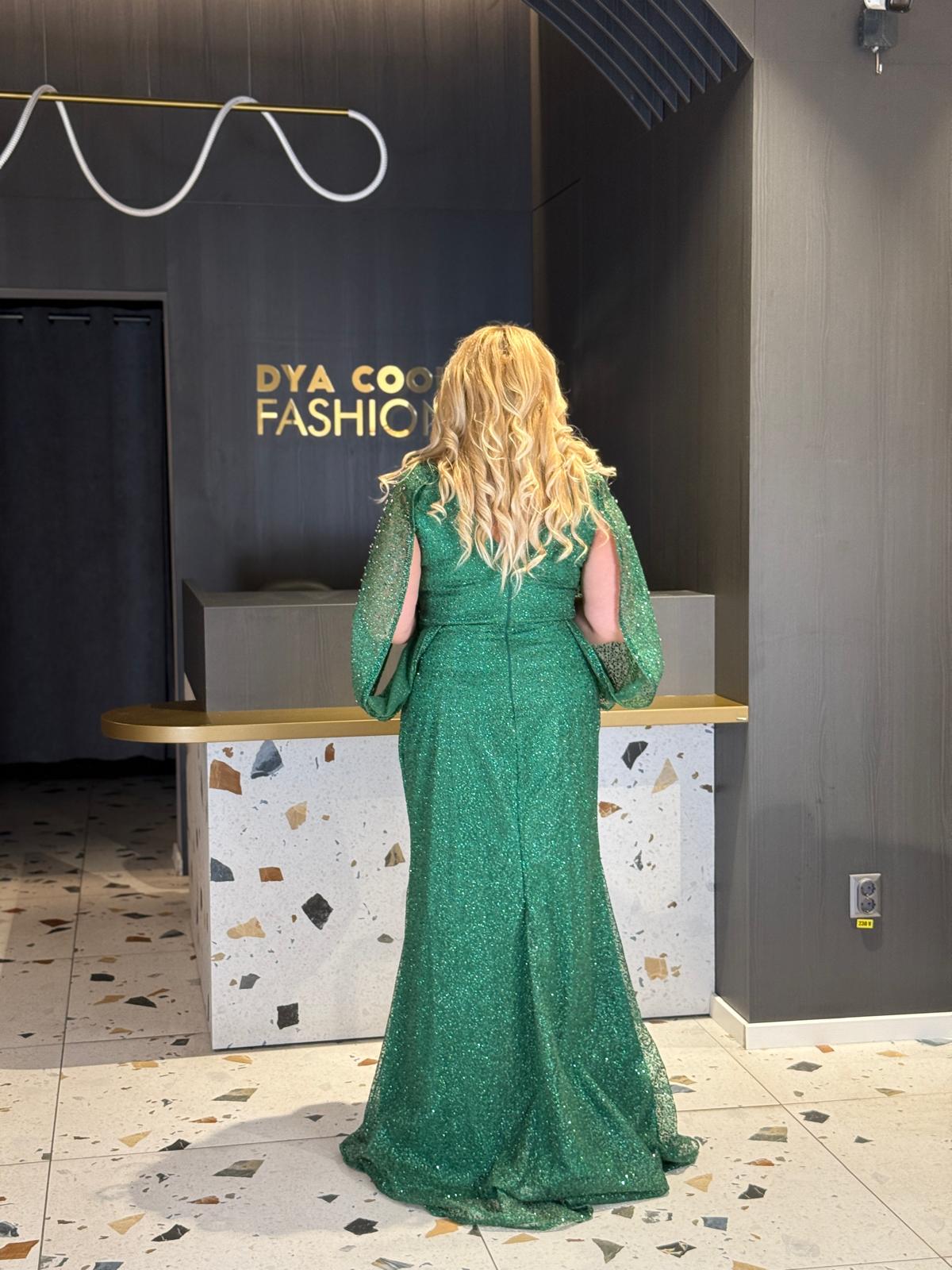 Rochie Lungă Verde Smarald Din Tull Cu Sclipici DYA1230 - imagine 4