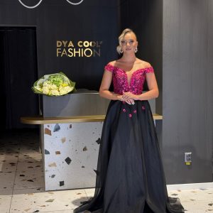 Rochie Neagră Cu Corset Și Detalii Fucsia DYA1262
