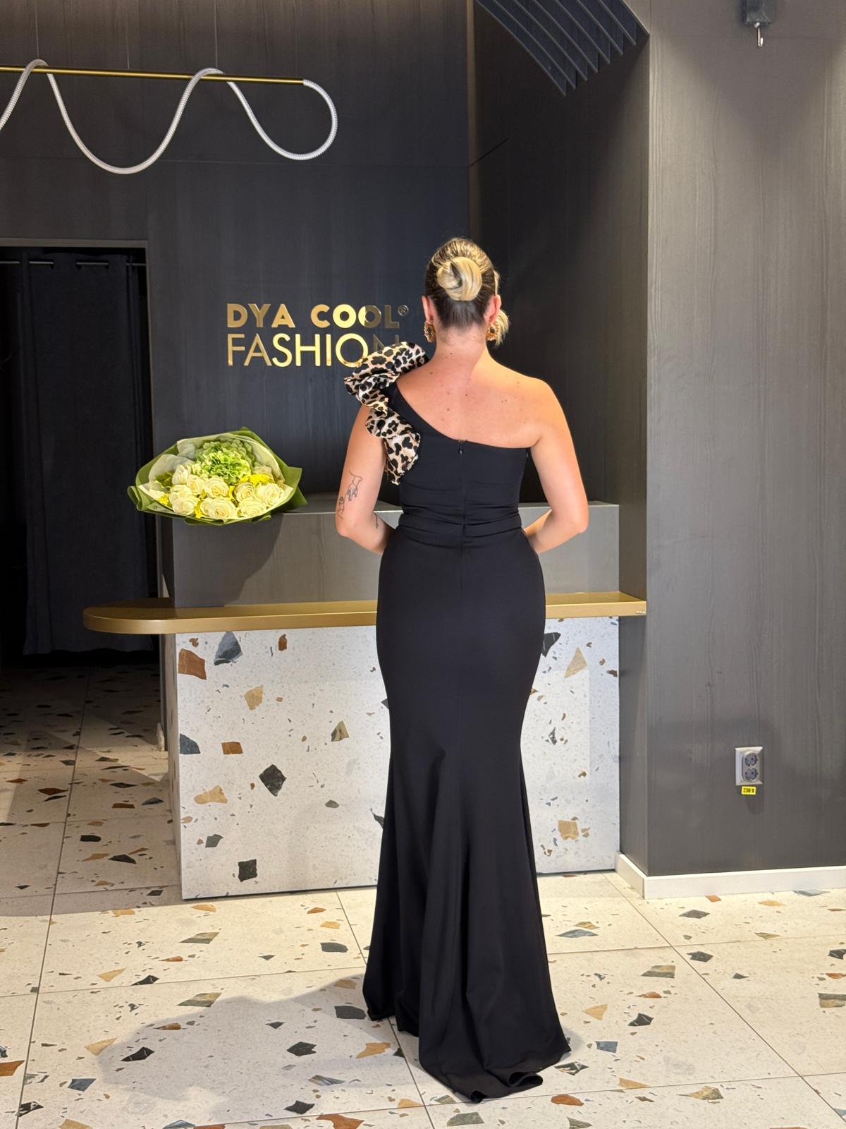 Rochie Lungă Neagră Cu Volan Animal Print DYA1259 - imagine 4