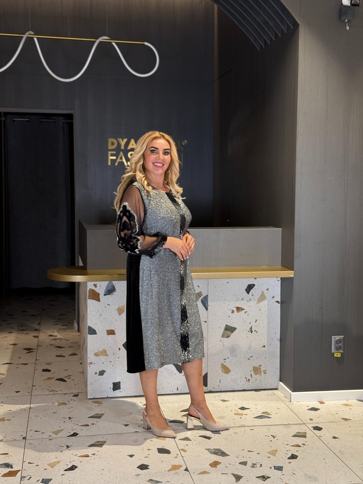Rochie Midi Gri Cu Inserții Negre DYA1279 - imagine 2