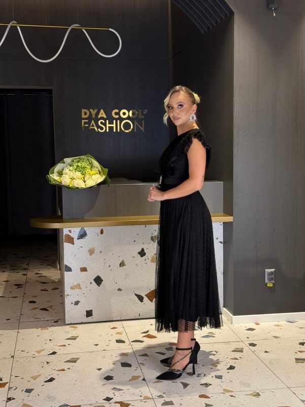 Rochie Neagră Plisată Midi cu Accesoriu DYA1283 - imagine 3