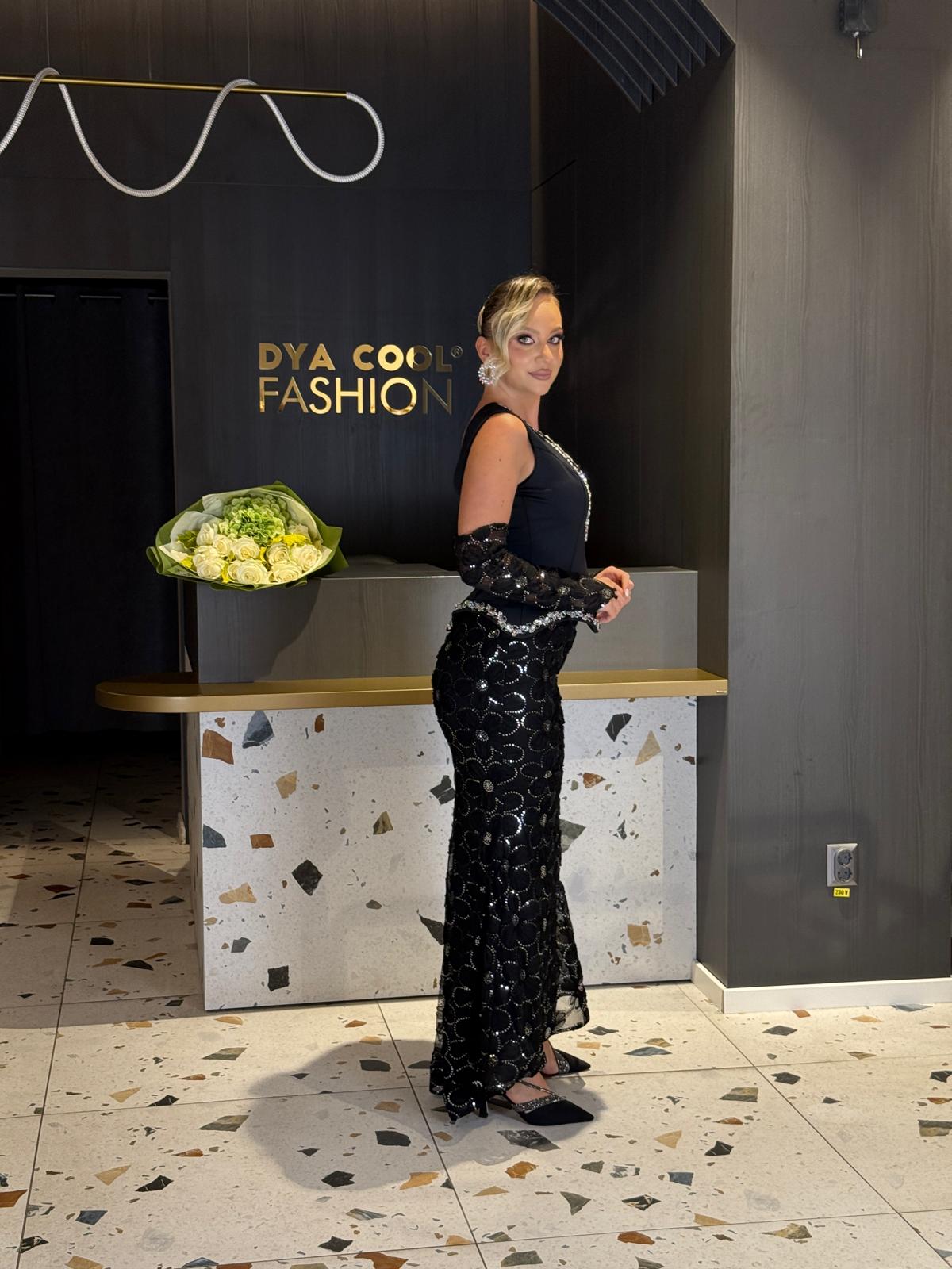 Rochie Lungă Neagră cu Aplicații Strălucitoare DYA1285 - imagine 3
