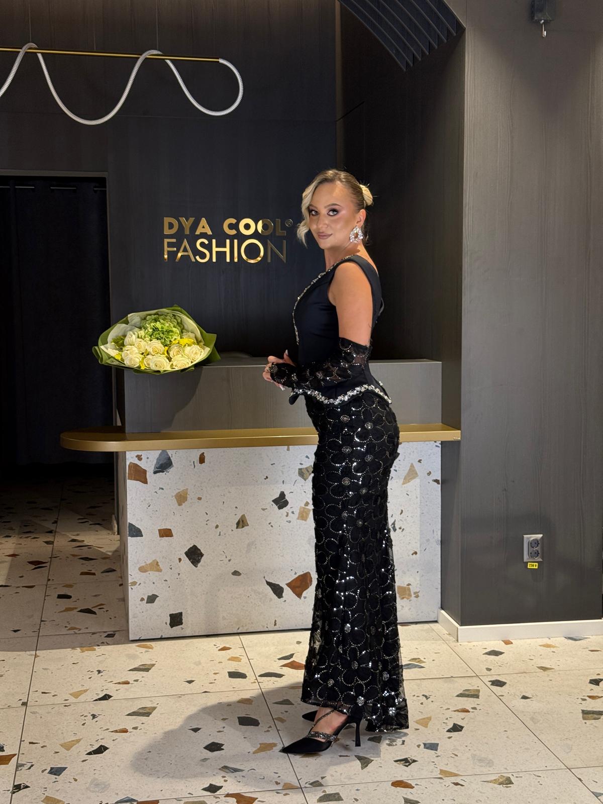 Rochie Lungă Neagră cu Aplicații Strălucitoare DYA1285 - imagine 2