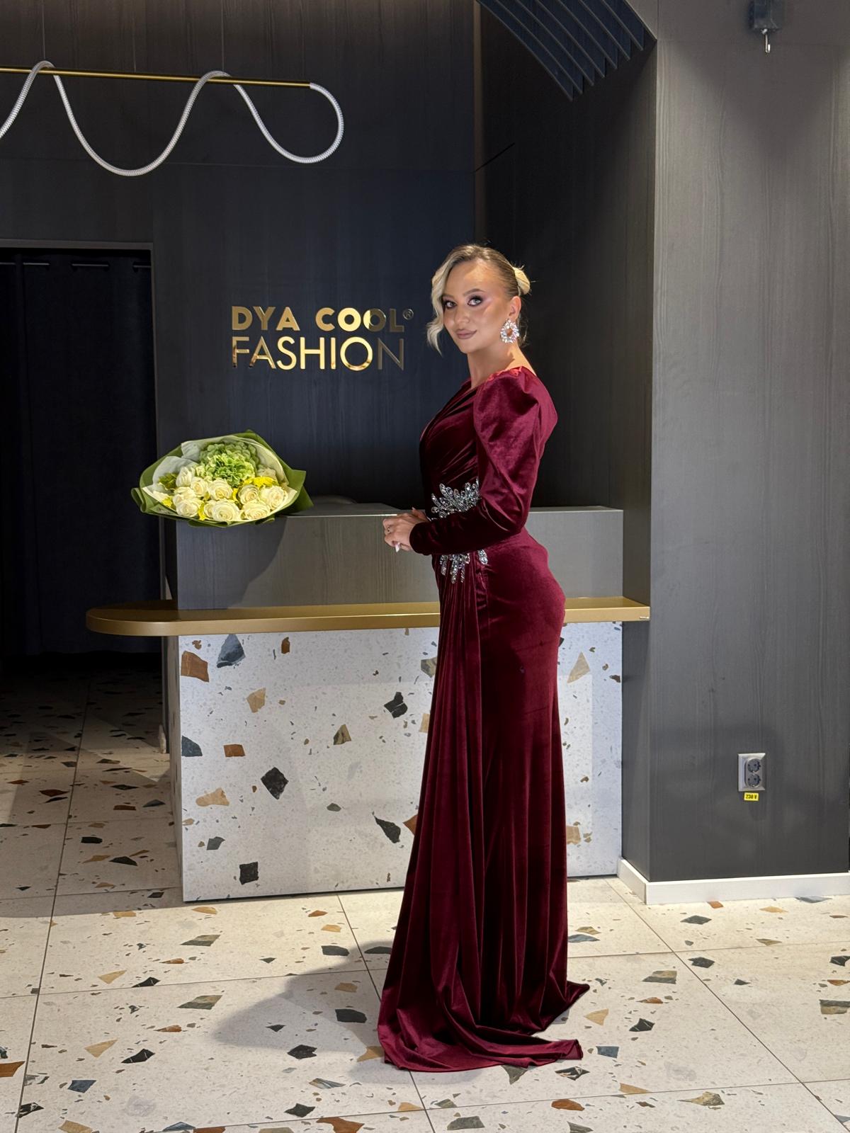 Rochie Lungă Din Catifea Burgundy DYA1275 - imagine 2