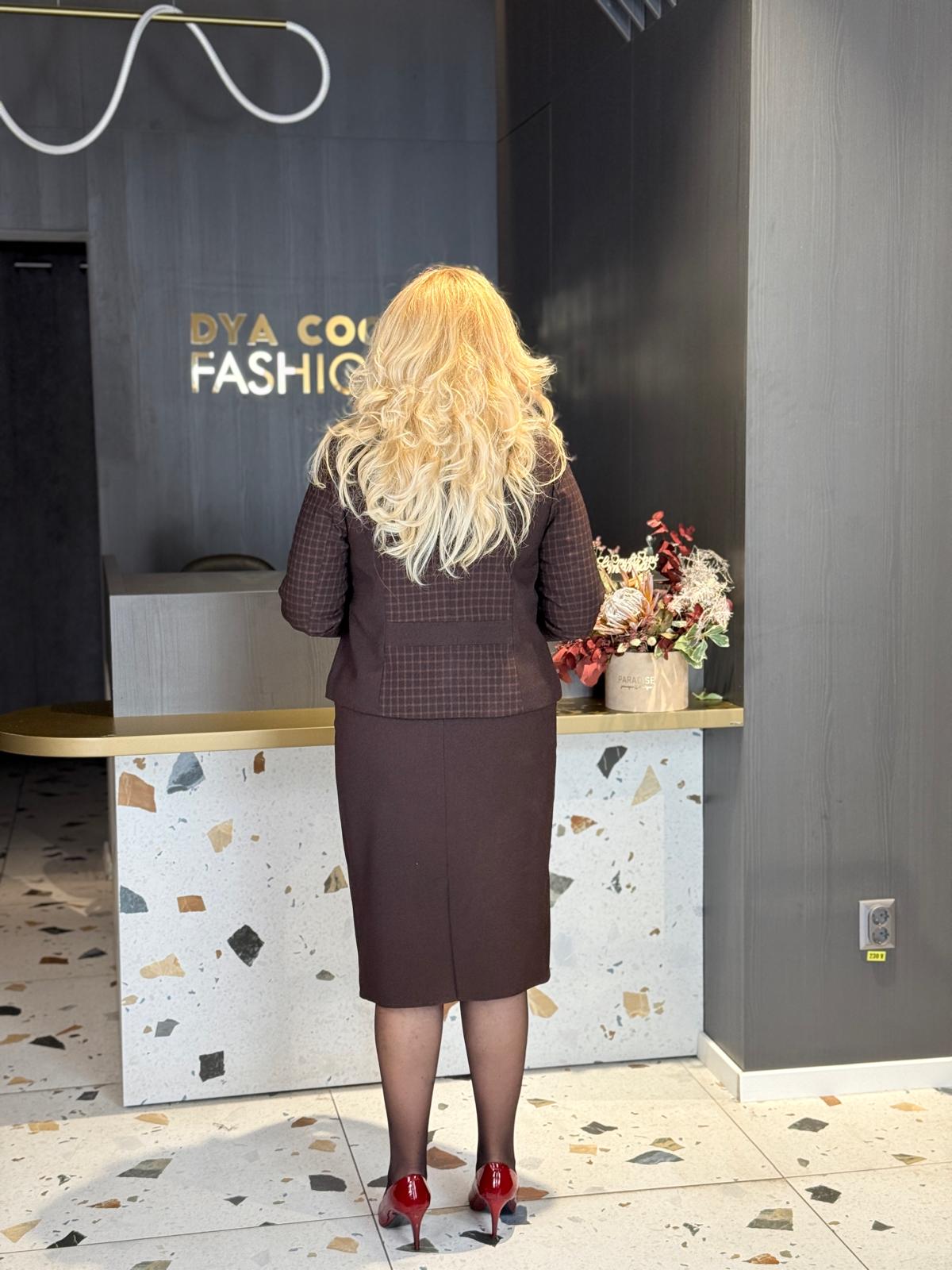 Costum Maro Ciocolatiu Cu Carouri Discrete DYA1385 - imagine 4