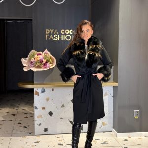 Palton Elegant Negru Cu Blană Naturală DYA1322