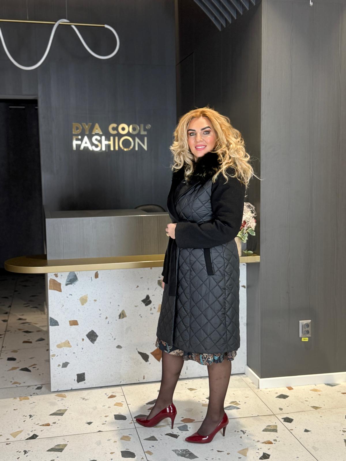 Palton Negru cu Secțiune Matlasată și Cordon DYA1372 - imagine 3