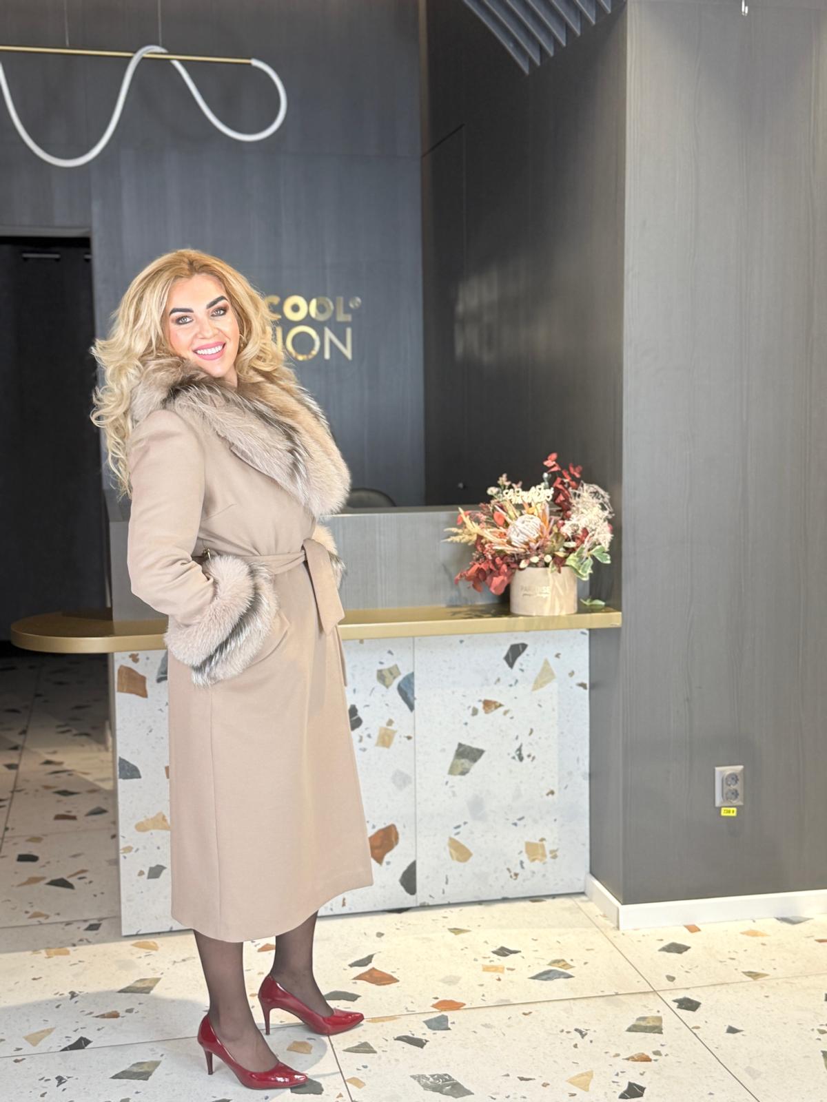 Palton Bej cu Guler și Mâneci din Blană Naturala DYA1373 - imagine 3