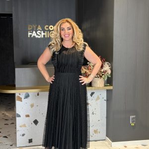 Rochie Neagră Plisată Midi cu Accesoriu DYA1283