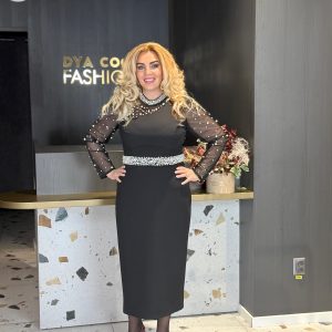 Rochie Midi Neagră cu Mâneci din Tull și Cordon cu Perle DYA1377