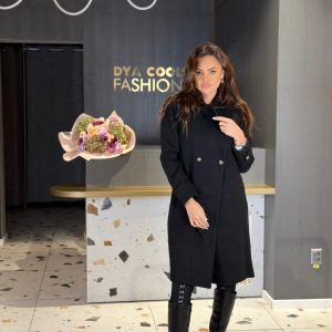 Palton Negru Cu Nasturi Aurii DYA1440