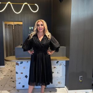 Rochie Neagră Midi Plisată cu Mâneci Bufante DYA1484