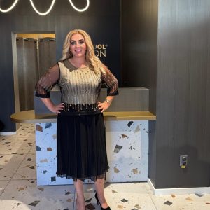 Rochie Neagră Midi cu Top Auriu cu Paiete și Mâneci din Tull DYA1485