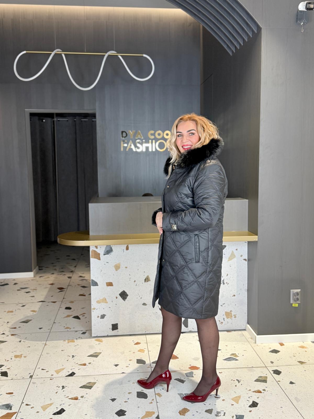 Geacă Lungă Neagră Cu Blană DYA1493 - imagine 3